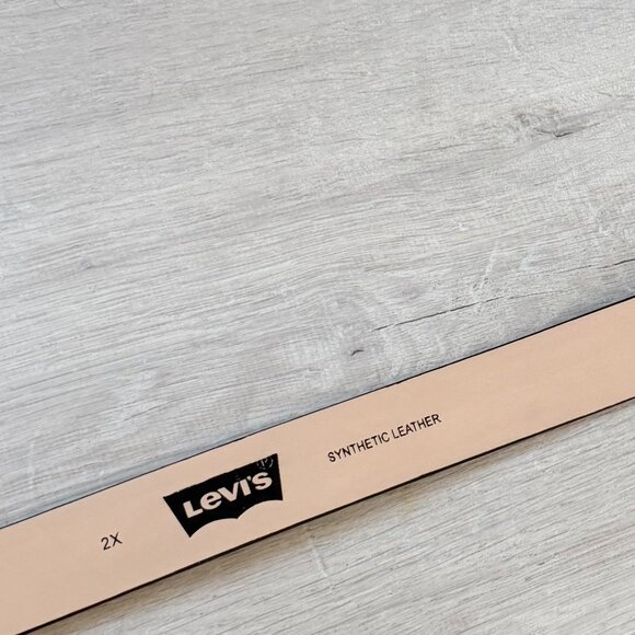 Levi's Synthetic Leather Classic Black Belt 2X EXCELLENT CONDITION - Picture 6 of 6